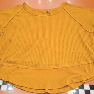 Mudd Yellow Raglan Short Sleeve Tee Ribbed Relaxed